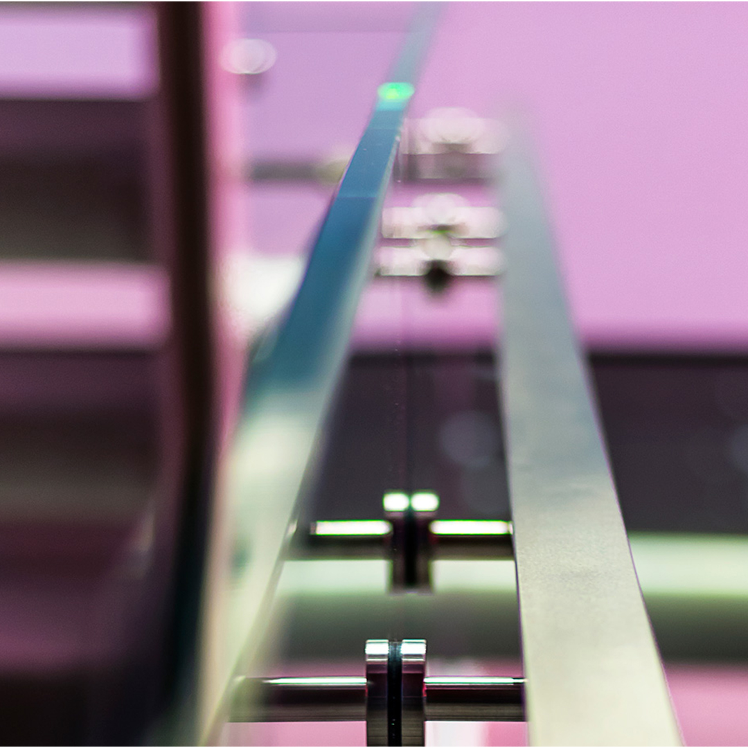 AS Close Up Glassrailing Detail