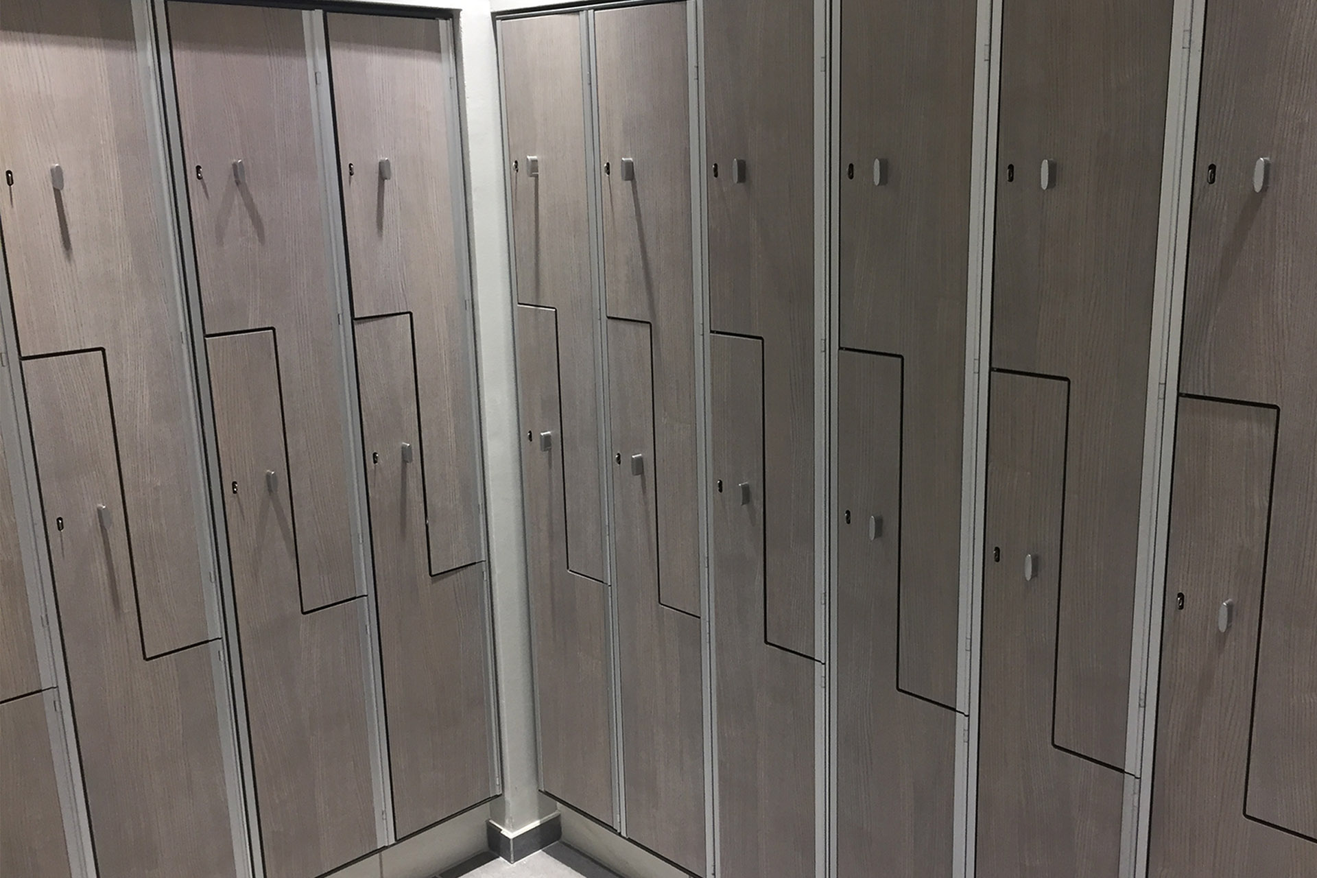 Systems Lockers Chpl Exposedhinge Gallery5